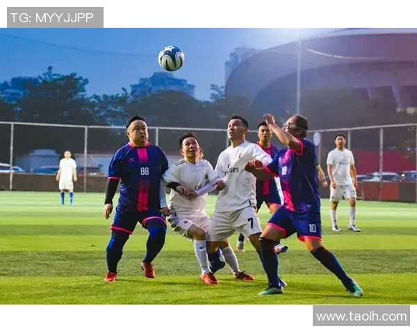 武汉足球队荣登足球团队协作排行榜第一名展现卓越团队精神与实力 武汉足球队荣登足球团队协作排行榜第一名展现卓越团队精神与实力