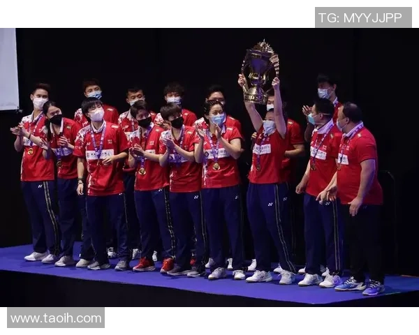 杭州羽毛球队与重庆羽毛球队赛后复盘探讨个人能力的对比与分析 杭州羽毛球队与重庆羽毛球队赛后复盘探讨个人能力的对比与分析